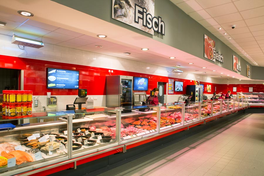 Fleisch- und Wurstwaren im Supermarkt kaufen